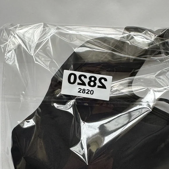 NWT! lululemon athletica Free to Be Black Long Line Sports Bra - Picture 11 of 13